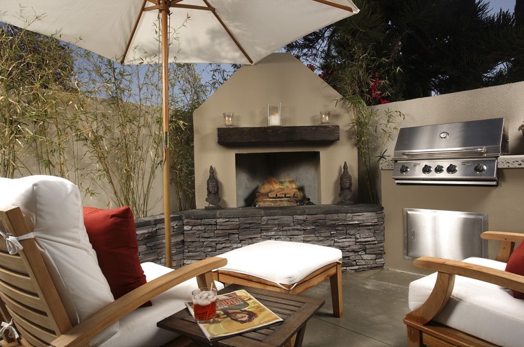 Creating a Functional and Stylish Outdoor Entertaining Area