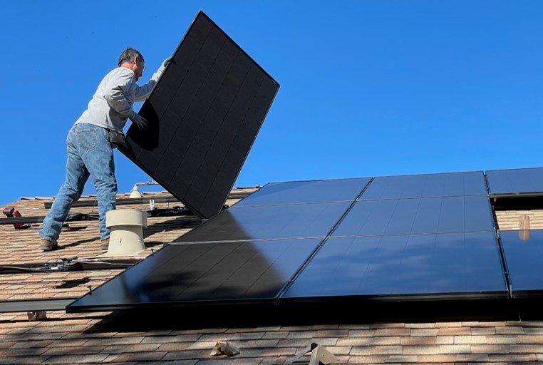 Solar Panel Installation 101: Tips for a Smooth and Successful Setup