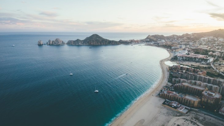 Unwind in Paradise: The Ultimate Guide to Cabo Rentals