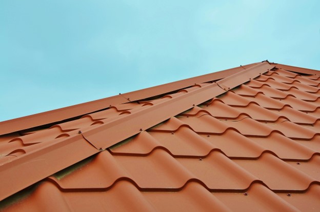 How to Select Roofing Materials for Longevity and Efficiency